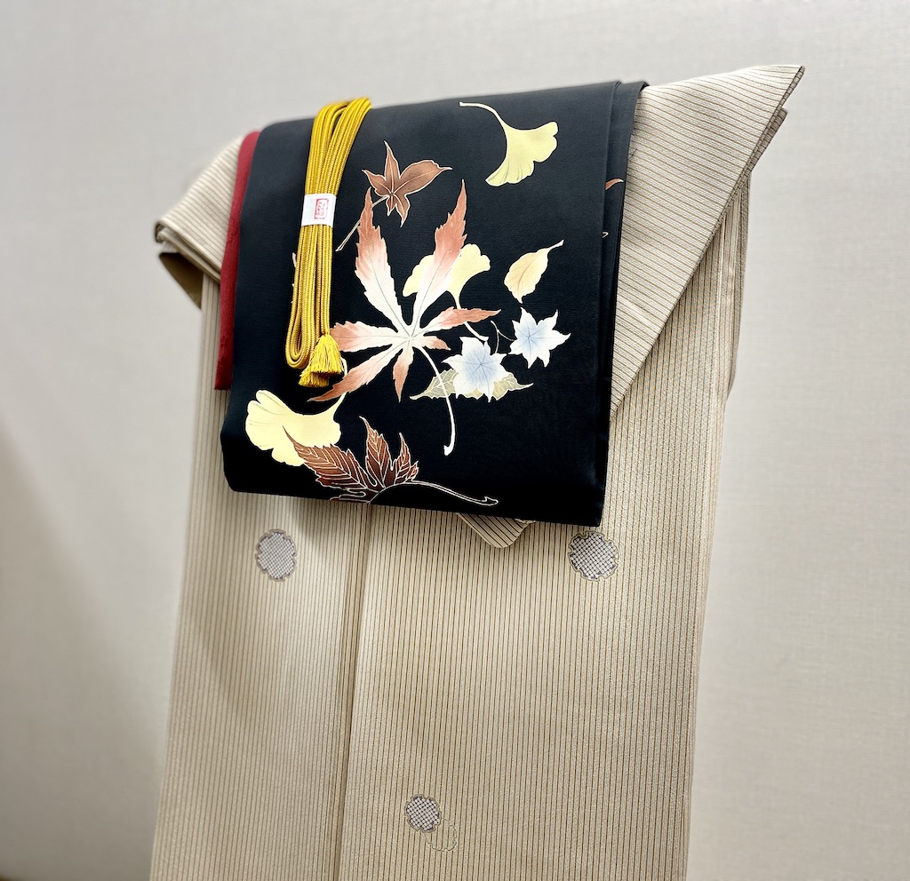 東京のリサイクル着物のショップ「きもの悠々」の帯