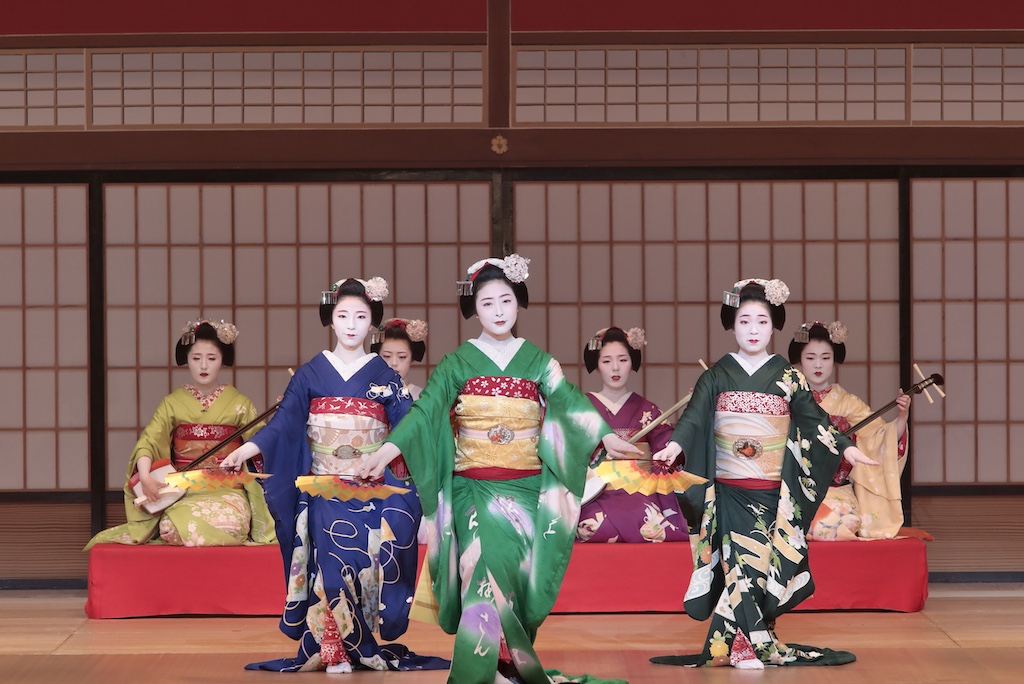 京都花街の芸妓・舞妓22名の東京公演開催 | きもの苑