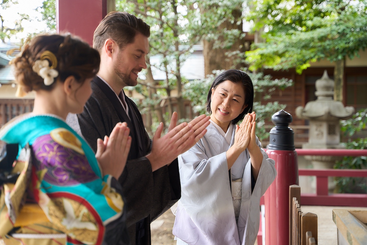 富松神社での着物撮影（kimono photography at shrine in Japan）